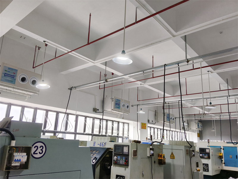 注塑車間降溫設(shè)備怎么選？